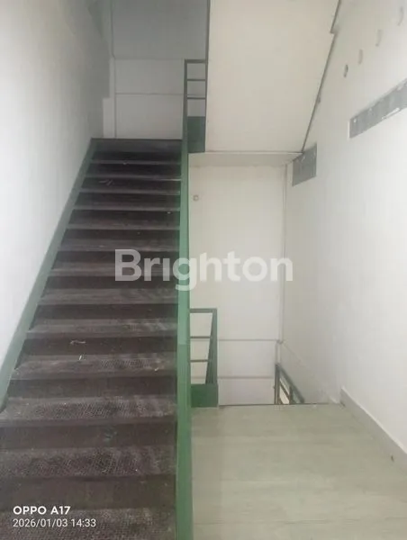 image FOR LEASE – 2 EXCLUSIVE 3-STOREY SHOPHOUSES AT GUNUNG SHANGYANG WEST DENPASAR . (5)