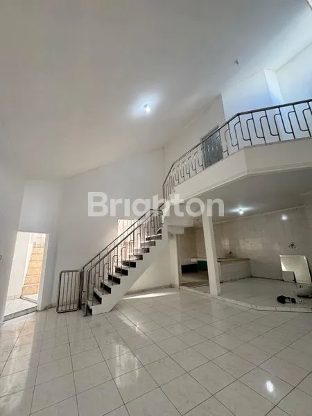 image DISEWAKAN RUMAH DI PURWOSARI (3)