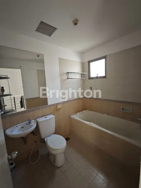 image RUMAH RAPI SUDAH RENOV DI PERMATA ELOK KARAWACI (8)