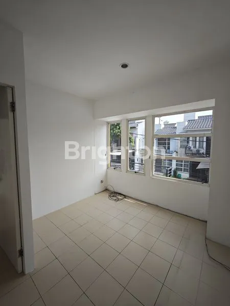 image RUMAH RAPI SUDAH RENOV DI PERMATA ELOK KARAWACI (5)