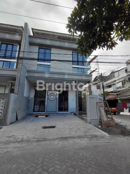 image  RUMAH BARU GRESS TAMAN PONDOK INDAH SURABAYA (1)