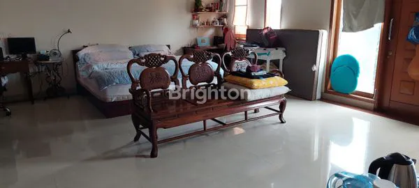 image RUMAH MEWAH SHM, 3 KT + 1, HADAP TIMUR (5)