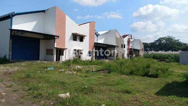 image GUDANG LUASAN BANGUNAN 1242M² DI NGADILUWIH KAB KEDIRI (3)