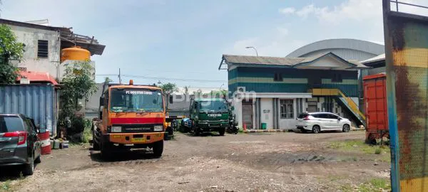 image GUDANG KAWASAN STRATEGIS PERAK COCOK UNTUK PENYIMPANAN GUDANG KANTOR (1)