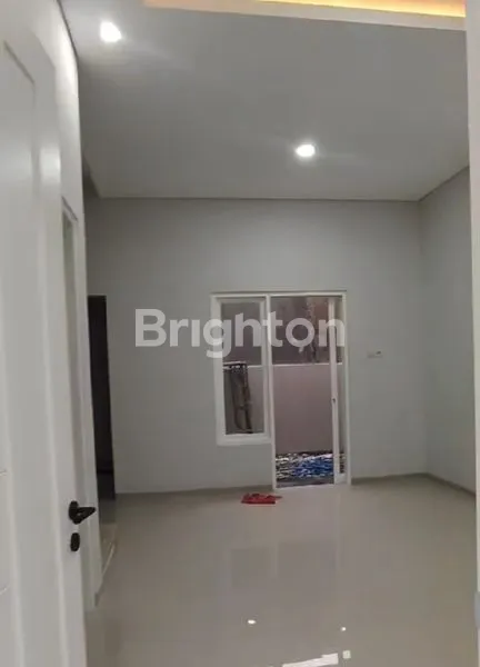 image RUMAH PREMIUM 2 LANTAI GRESS BARU DI RUNGKUT MENANGGAL HARAPAN DEKAT KAMPUS UPN, PURIMAS , RUNGKUT INDUSTRI DAN TOL RUNGKUT JUANDA  (2)