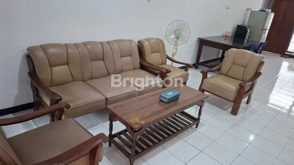 image RUMAH SIAP HUNI FULL FURNISH 1,5 LANTAI DI SOLO BARU (2)