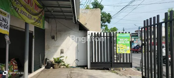 image DISEWAKAN TOKO RAMAI DAN STRATEGIS DI NOL JALAN RAYA NGAGEL REJO KIDUL (3)