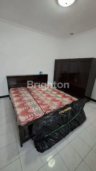 image RUMAH SIAP HUNI FULL FURNISH 1,5 LANTAI DI SOLO BARU (5)