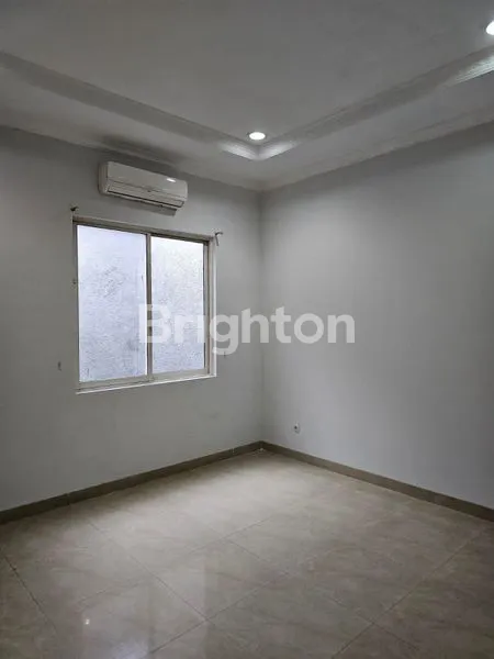 image RUMAH 2 LT SIAP HUNI DI CLUSTER HOLANDIA LIPPO KARAWACI UTARA TANGERANG (2)