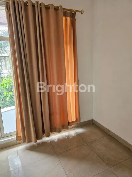 image RUMAH 2 LT SIAP HUNI DI CLUSTER HOLANDIA LIPPO KARAWACI UTARA TANGERANG (5)
