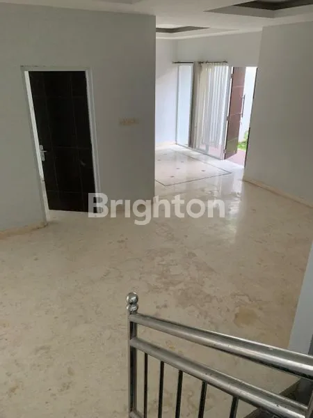 image VILA 2 LANTAI DI KERTALANGU DENPASAR (5)