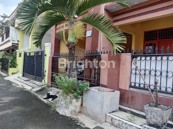 image RUMAH DIJUAL 2 LANTAI DI HARAPAN BARU BEKASI (2)