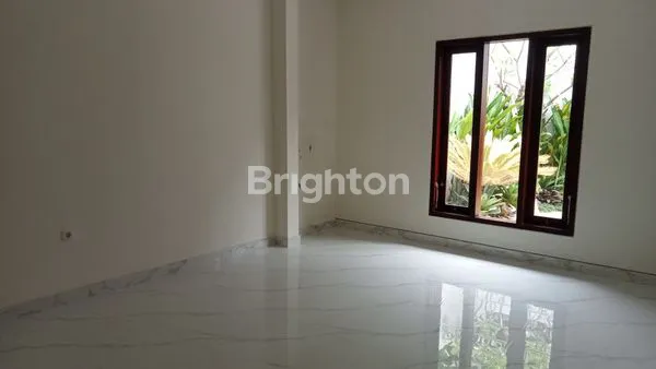 image RUMAH MEWAH 3+1 KT, SHM, LOKASI STRATEGIS DENPASAR (7)