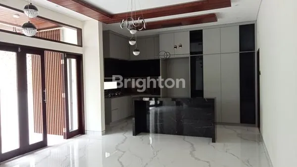 image RUMAH MEWAH 3+1 KT, SHM, LOKASI STRATEGIS DENPASAR (3)