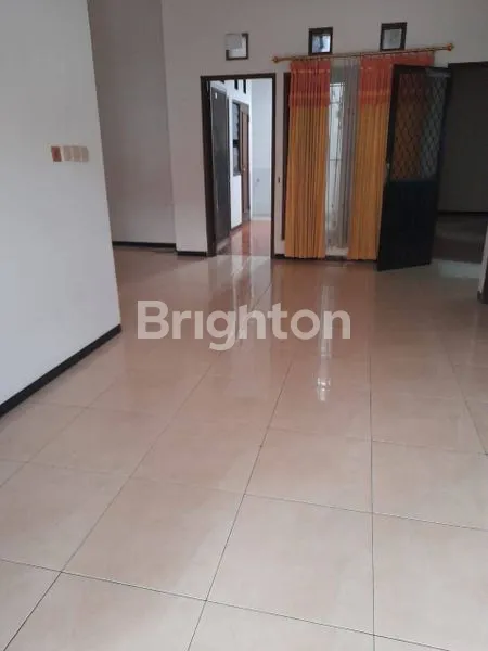 image DIJUAL RUMAH SIAP HUNI DI GRAHA SAMPURNA INDAH WIYUNG SURABAYA BARAT (6)