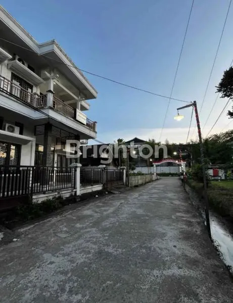 image RUMAH MEWAH 2 TINGKAT STRATEGIS DEKAT SEKOLAH ISLAM BUNGA BANGSA (3)