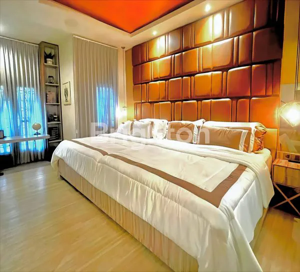 image DIJUAL RUMAH HOOK DAERAH JL.PANCING/WILLIEM ISKANDAR FULL FURNISHED PREMIUM LUAS 1000 M²  (7)