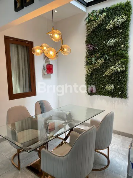 image RUMAH MEWAH FULL FURNISHED DI CLUSTER KEBAYORAN INFINITY BINTARO (3)