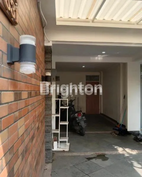 image DIJUAL RUMAH 2 LANTAI DIKAWASAN STRATEGIS DAN BISNIS DI PONDOK KELAPA JAKARTA TIMUR (2)