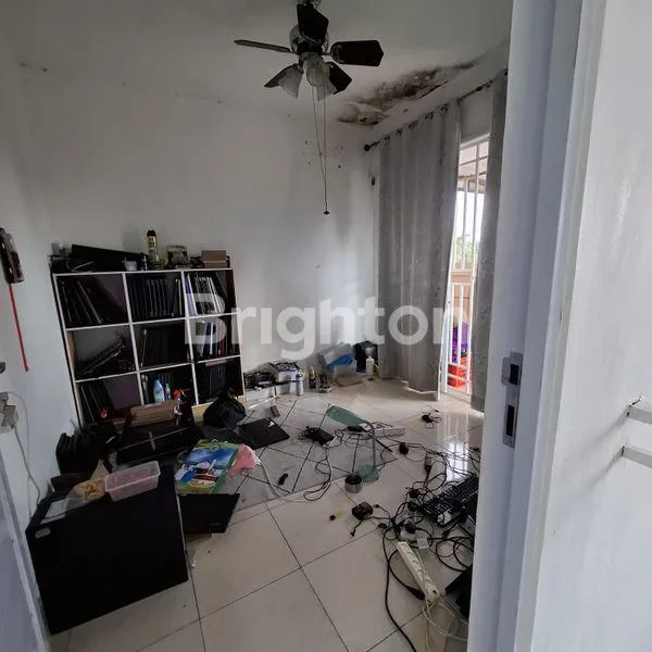 image RUMAH CANTIK DAN TANAH LUAS DI PERUMAHAN VILA SUGIRAYA BATAM KOTA (8)