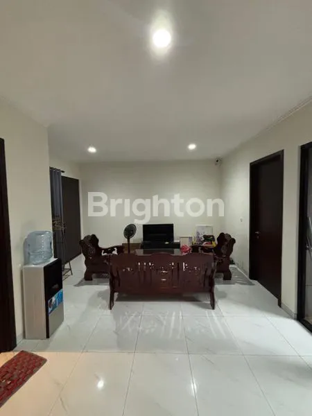 image RUMAH SIAP HUNI DI SUVARNA SUTERA. BANGUNAN 2 LANTAI  (2)