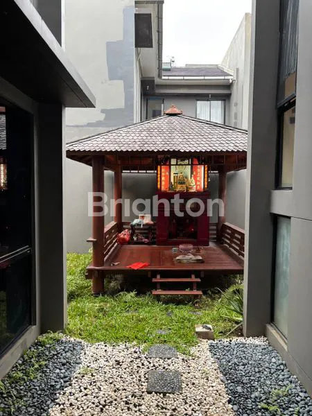 image RUMAH SIAP HUNI DI SUVARNA SUTERA. BANGUNAN 2 LANTAI  (4)