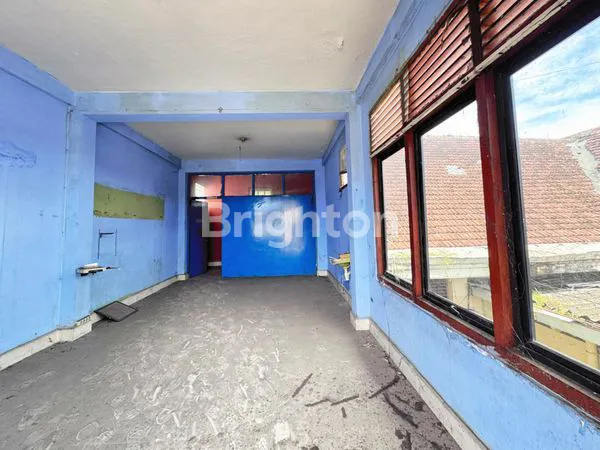 image BANGUNAN TUA HITUNG TANAH DI JALAN POROS YOGYAKARTA (4)