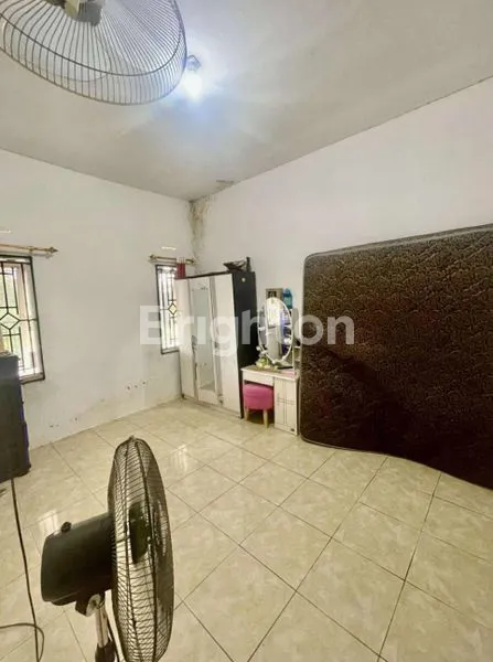 image RUMAH FULL FURNISH SIAP HUNI JALAN PEMDA PONTIANAK (5)