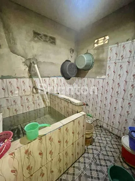 image RUMAH FULL FURNISH SIAP HUNI JALAN PEMDA PONTIANAK (8)