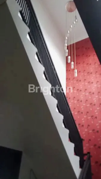 image RUMAH 2 LANTAI, FULL FURNISHED, SIAP HUNI, MODERN, LOKASI STRATEGIS, SULFAT, MALANG KOTA, JAWA TIMUR (7)