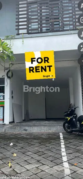 image DISEWAKAN RUKO 2 LANTAI SIAP PAKAI LOKASI STRATEGIS KAWASAN WISATA POPULER PANTAI BRAWA (1)