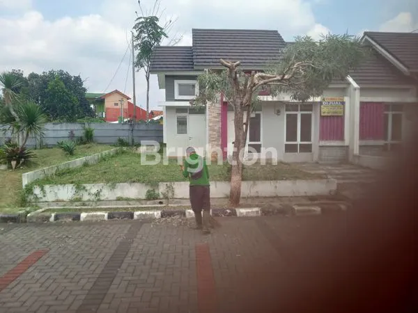 image RUMAH HOOK LT 153M² DI KAWASAN ELITE BCC BOGOR (1)