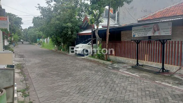 image RUMAH LUAS 200M² DI RUNGKUT, HARGA MURAH (4)