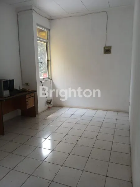 image RUKO SIAP HUNI DI GRAHA RAYA, LOKASI KOMERSIAL (4)