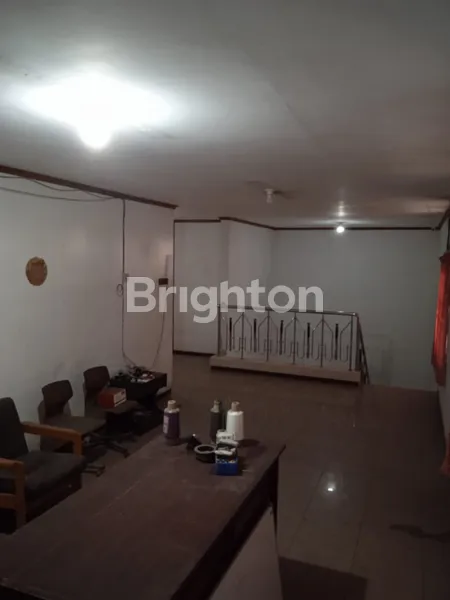 image RUMAH 3 LANTAI  (3)