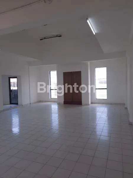 image INVESTASI RUKO 3 LANTAI, LT 204M², LOKASI BISNIS ELITE (4)