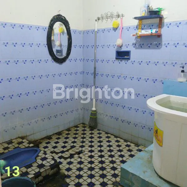 image RUMAH SEDERHANA SIAP HUNI DENGAN LOKASI STRATEGIS DI SAYAP TURANGGA BANDUNG. SANGAT COCOK SEBAGAI RUMAH TINGGAL ATAUPUN RUMAH KOST. (7)