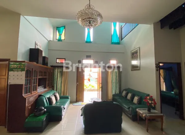 image BALIKPAPAN UTARA GUNUNG STELING RUMAH BAGUS CANTIK LEGEND (1)