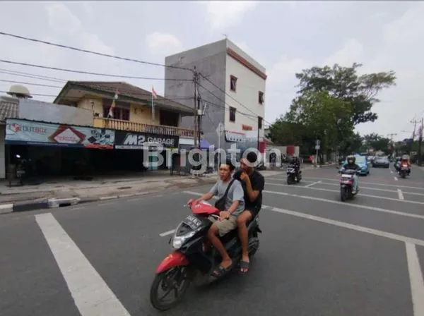 image RUMAH TOKO DENGAN LAHAN LUAS (4)