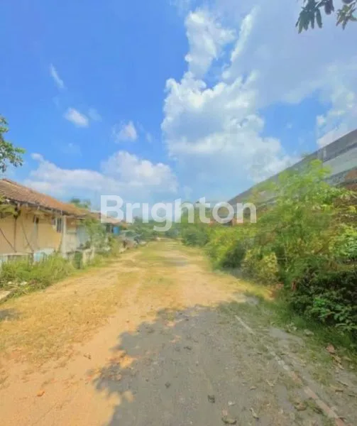 image RUMAH TOKO DENGAN LAHAN LUAS (1)