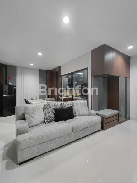 image RUMAH MEWAH 2 LANTAI FURNISH DI SUMMARECON BANDUNG, HARGA DIBAWAH PASAR - SIAP HUNI NEGO SAMPAI JADI (7)