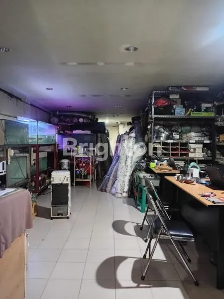 image RUKO STRATEGIS JALAN UTAMA PADEMANGAN JAKUT.COCOK UNTUK USAHA & BISNIS. (8)