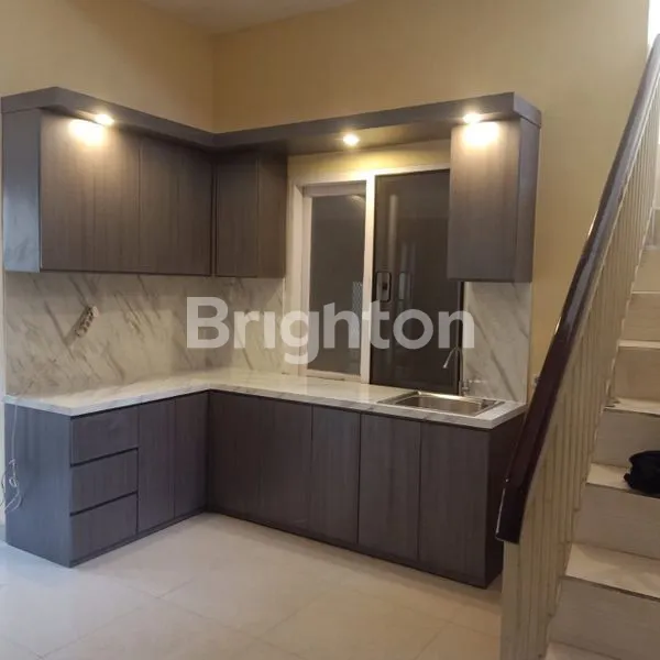 image RUMAH RUNGKUT ASRI 2 LANTAI (7)