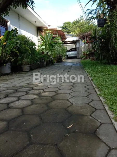 image RUMAH KLASIK MEWAH 5 KT DI TENGAH KOTA( IJEN ) MALANG (5)