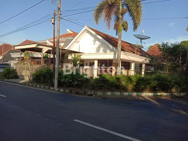 image RUMAH KLASIK MEWAH 5 KT DI TENGAH KOTA( IJEN ) MALANG (8)