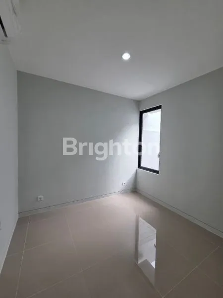 image RUMAH 2 LANTAI SIAP HUNI DI PERUMAHAN CITRAGRAND SEMARANG (7)