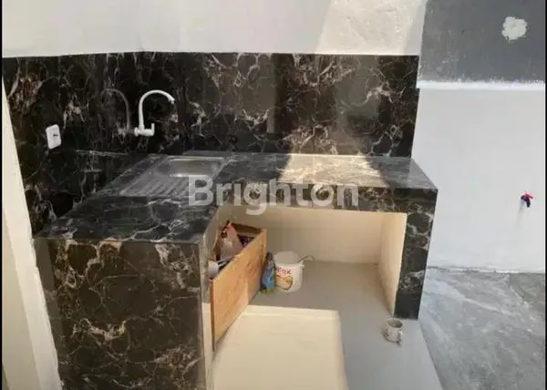 image RUMAH GRESS 2KT, CARPORT 2 MOBIL, HARGA NEGO (7)