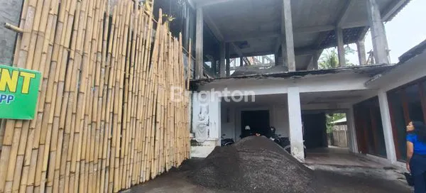 image BANGUNAN 3 LANTAI SEMI FINISHING LOKASI PREMIUM MAS UBUD (1)
