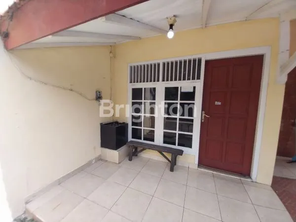image RUMAH POSISI HOEK 2 LANTAI SIAP HUNI DAERAH KOJA-JAKARTA UTARA (2)