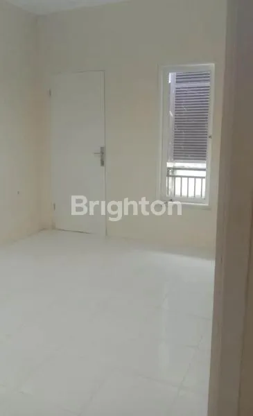 image RUMAH 2 LANTAI 5KT DI CIRENDEU, LT 165M² (4)